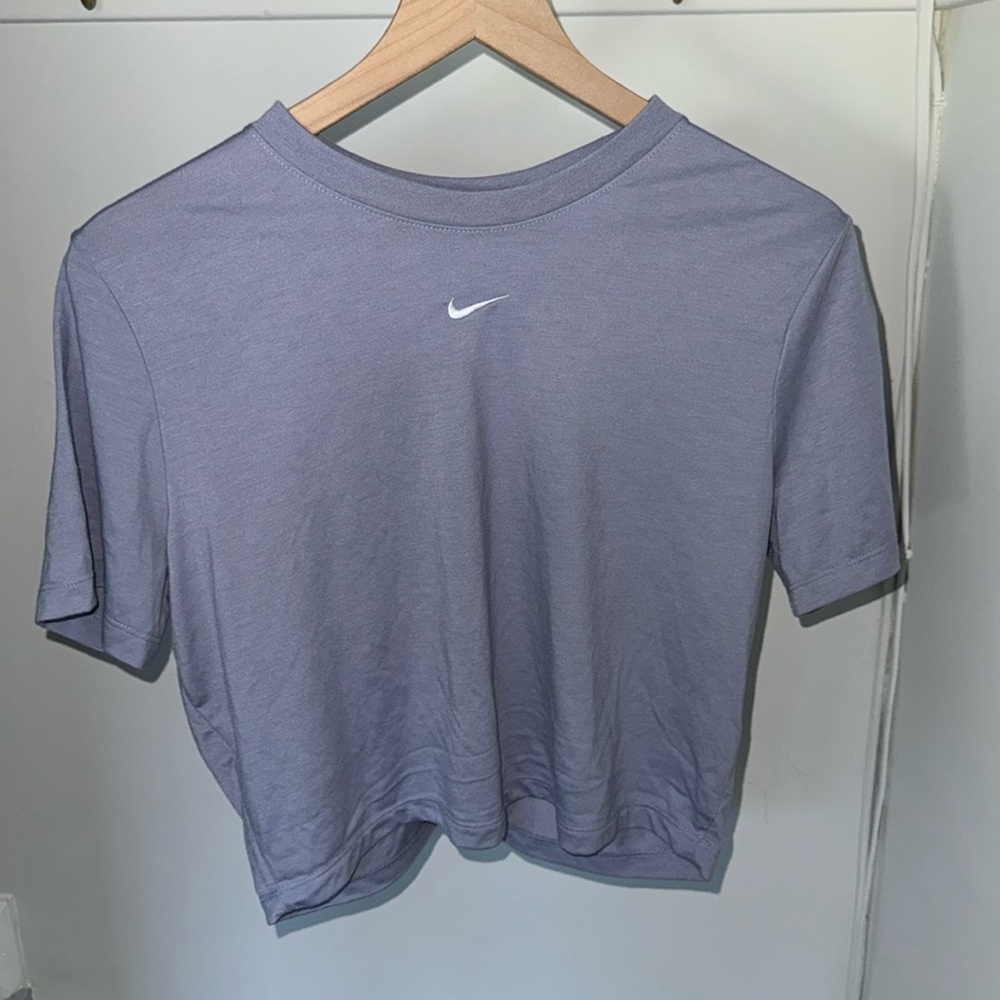 Nike, Size XL, Purple Crop Top.